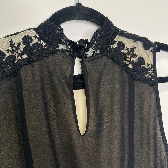 Sleeveless Black Lace Dress for evening. - Picture 8 of 9